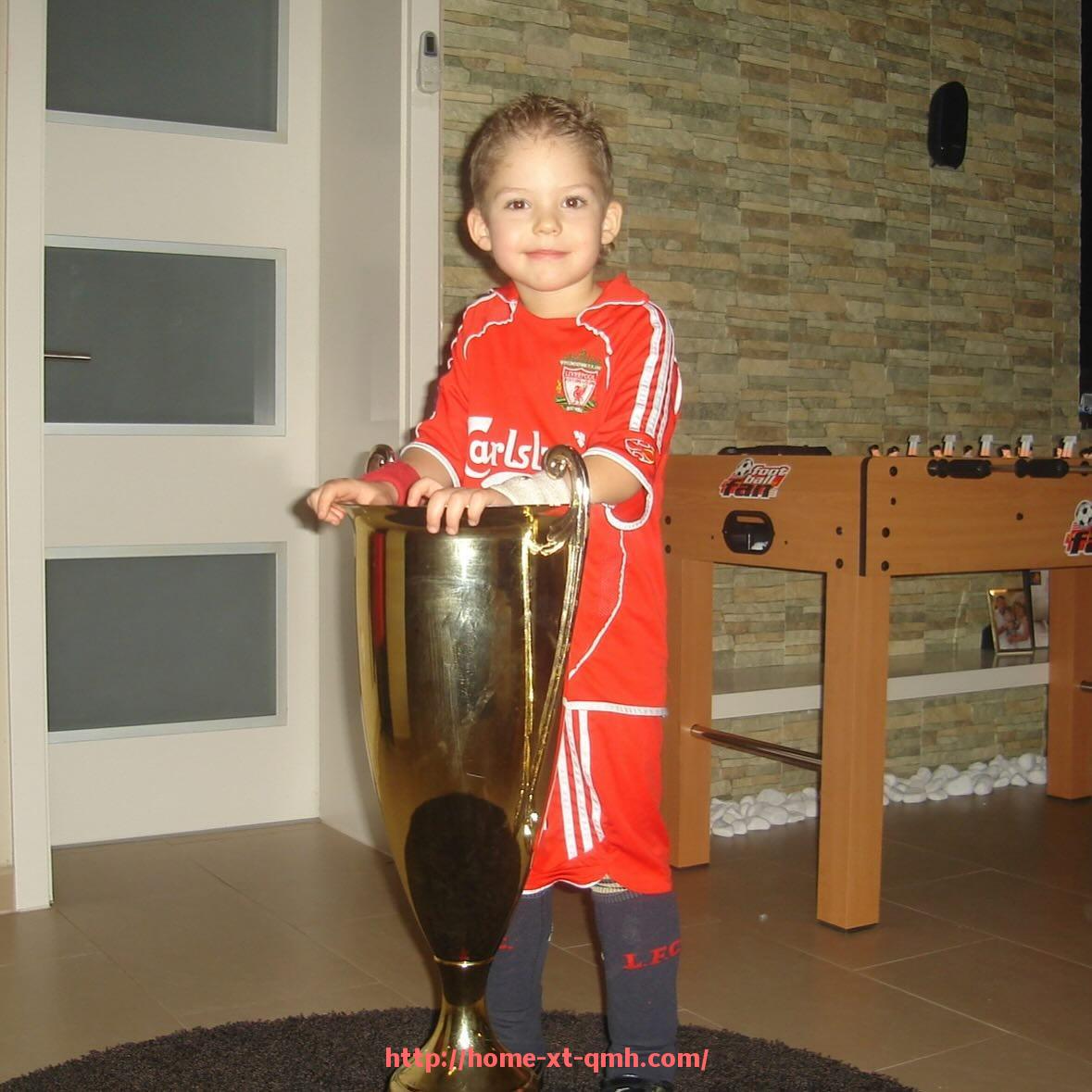 球盟会官网-英超球员年收入大盘点及收入来源剖析