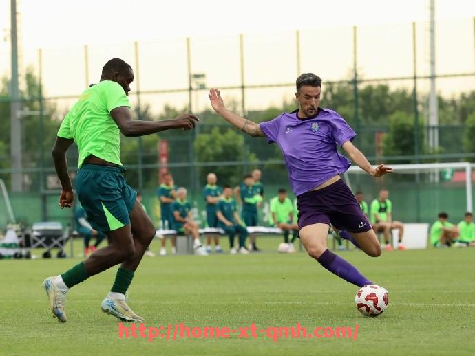 球盟会官网-全面解析法甲球员进攻战术特点与创新策略